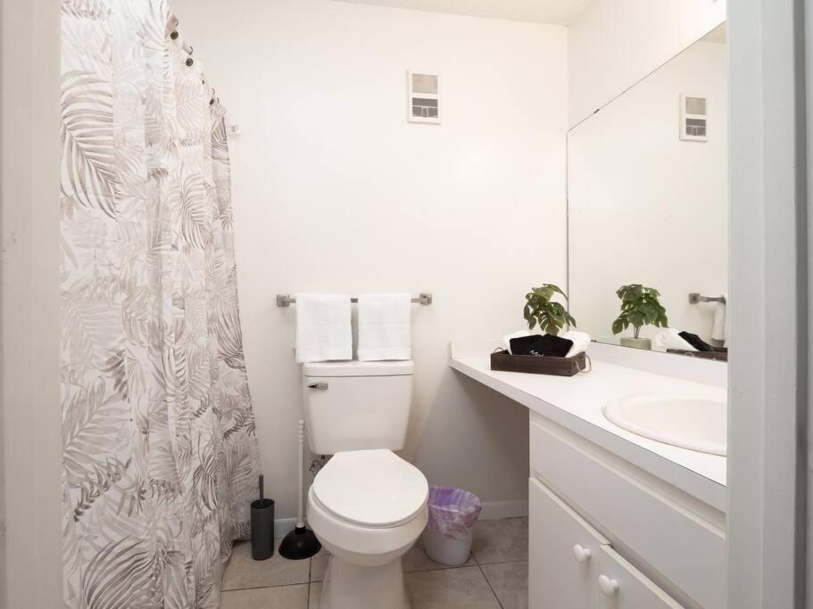 Spacious Condo Mins To Shands, University, & Downtown! Gainesville Exterior photo