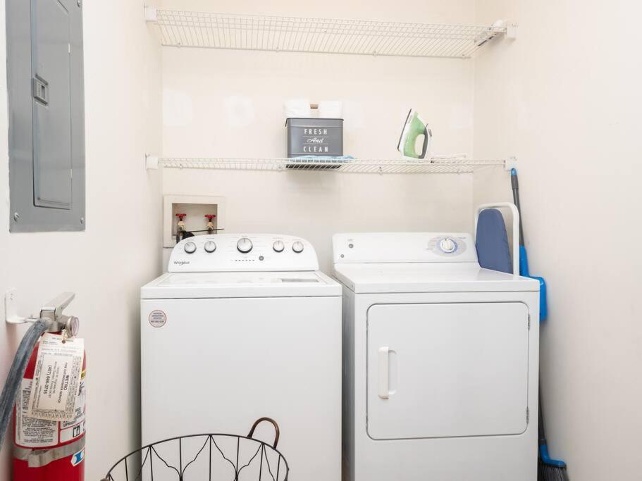 Spacious Condo Mins To Shands, University, & Downtown! Gainesville Exterior photo