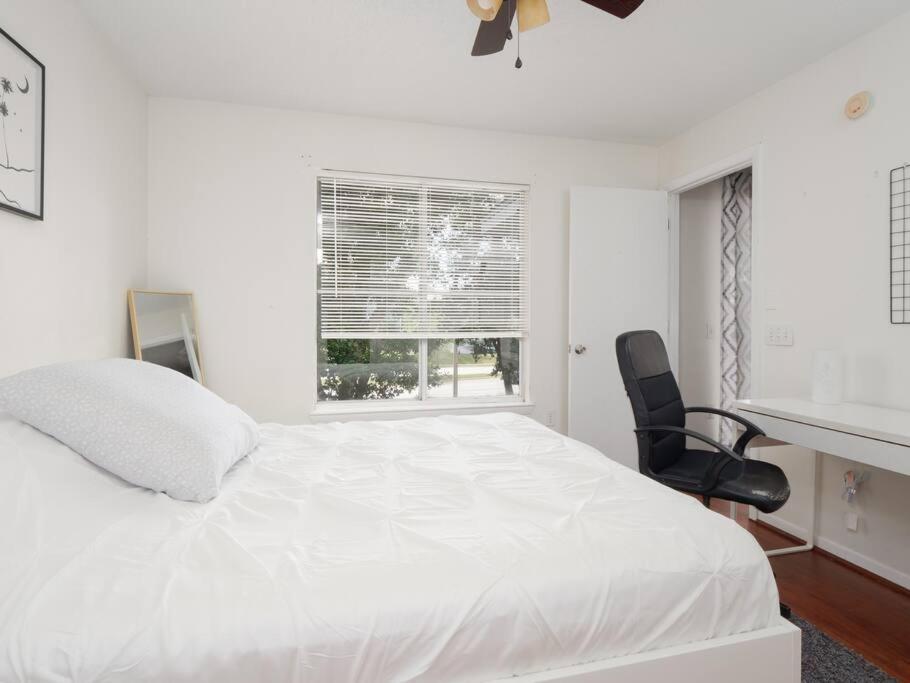 Spacious Condo Mins To Shands, University, & Downtown! Gainesville Exterior photo