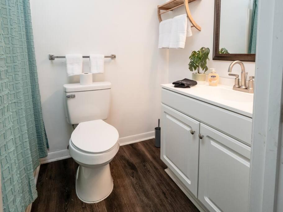 Spacious Condo Mins To Shands, University, & Downtown! Gainesville Exterior photo